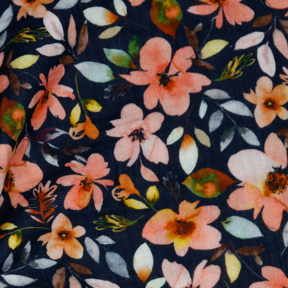 Double Gauze Blumen auf dunkelblau