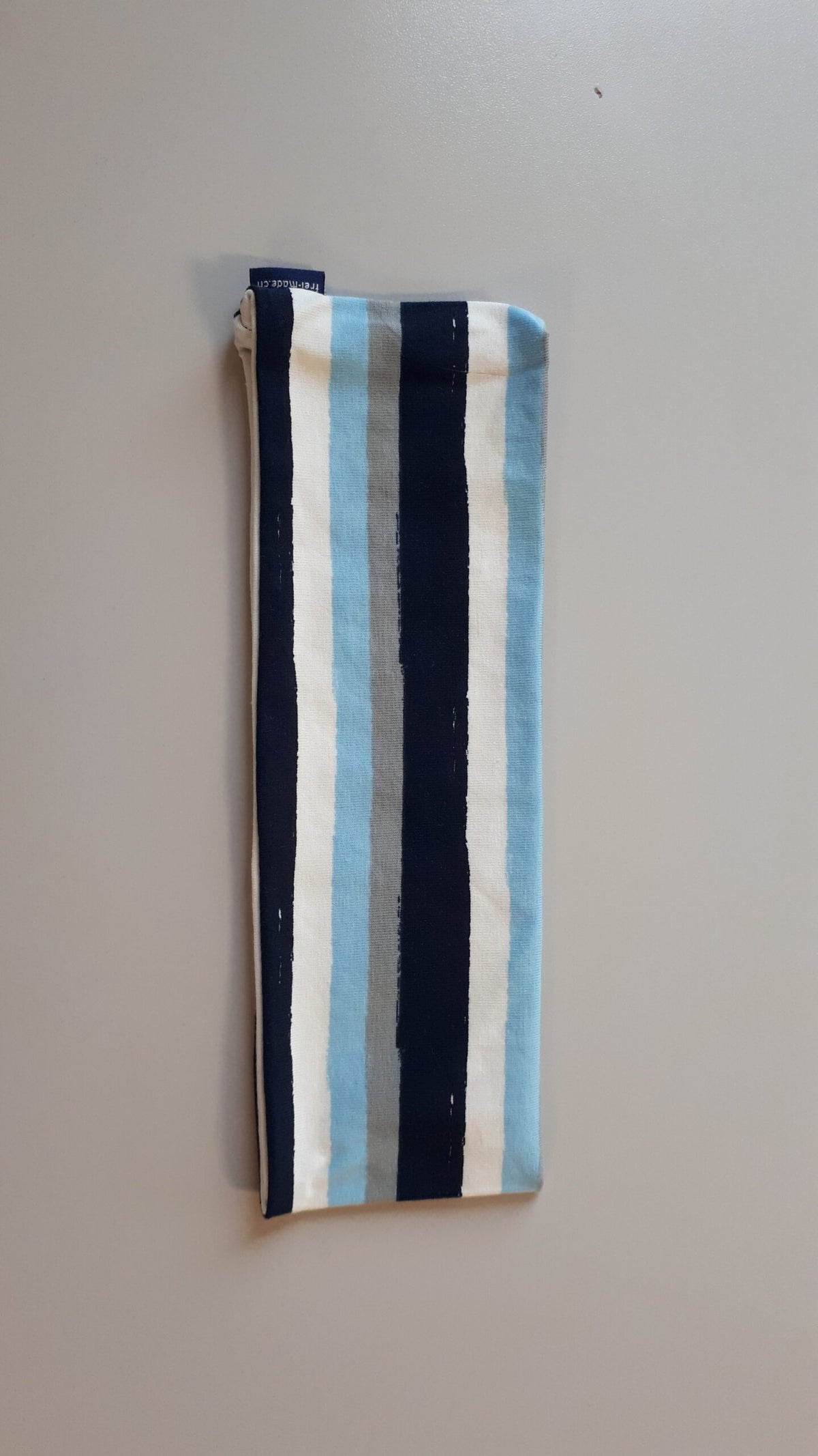 Stirnband hellblau grau weiss gestreift