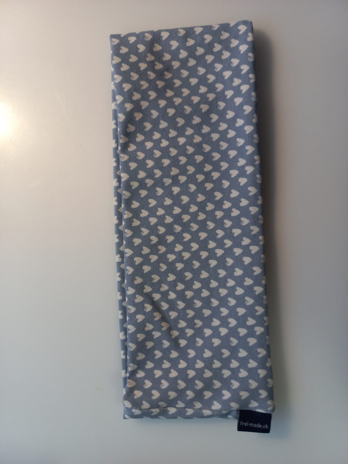 Stirnband kleine Herzen grau