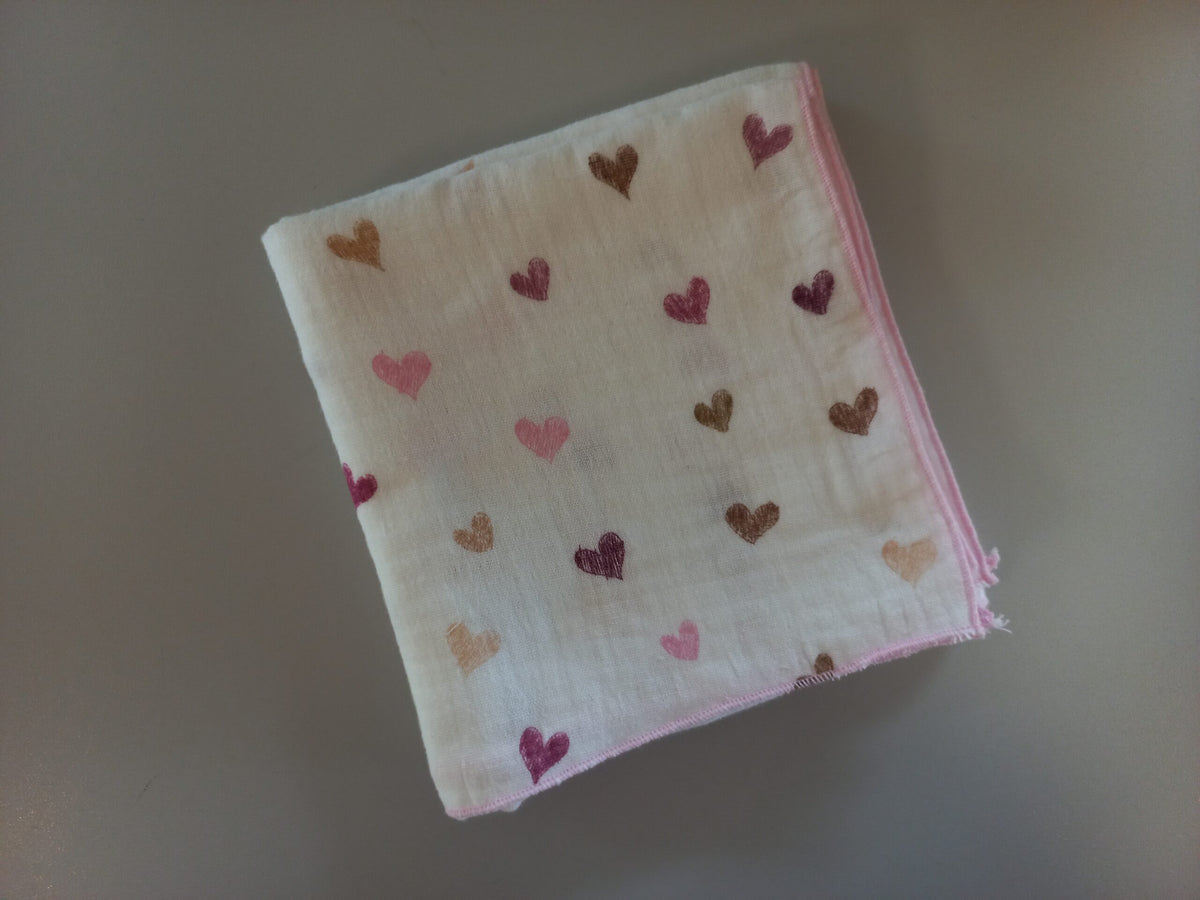 Nuschi 60x60cm - Herzen rosa Rand